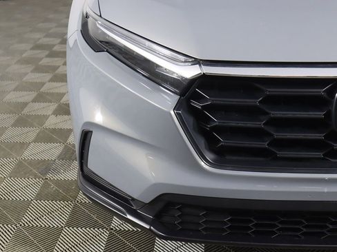 Used 2025 Honda CR-V LX image 10