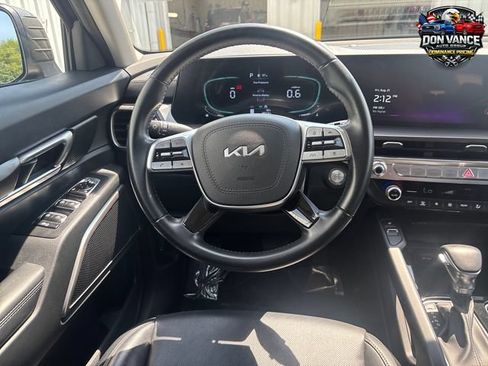 Used 2025 Kia Telluride S FWD image 13