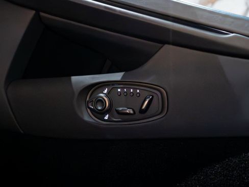 Used 2024 Aston Martin DB12 Coupe RWD image 19