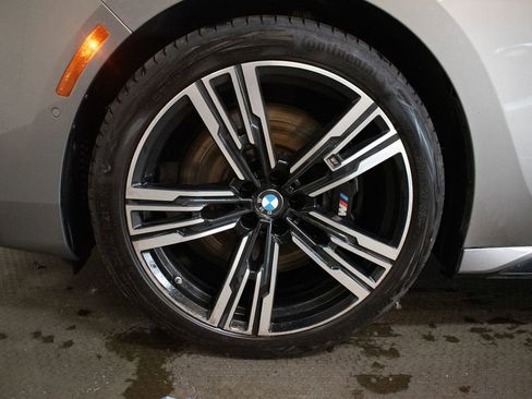 Certified 2023 BMW 760i xDrive w/ Executive Package AWD/4WD image 9