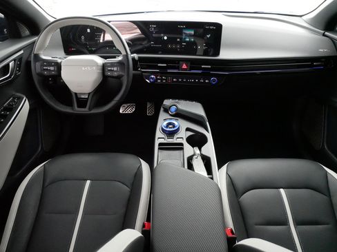 Used 2025 Kia EV6 GT-Line image 10