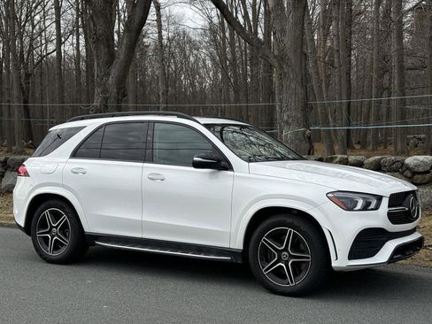Used 2020 Mercedes-Benz GLE 450 4MATIC w/ AMG Line Exterior image 18