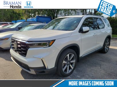 Used 2025 Honda Pilot Elite