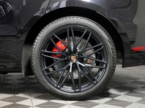 Used 2024 Porsche Macan GTS w/ Premium Plus Package AWD/4WD image 13