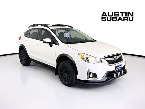 Used 2017 Subaru Crosstrek 2.0i Limited image 1