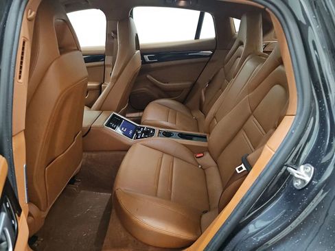 Used 2018 Porsche Panamera 4 w/ Premium Package image 6
