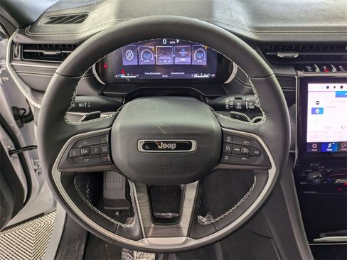 New 2025 Jeep Grand Cherokee Limited image 20