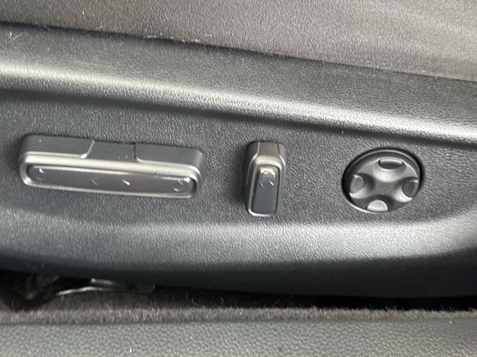 Certified 2018 Honda Accord EX image 18