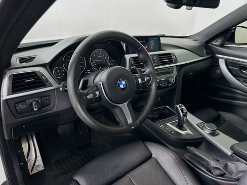 Used 2019 BMW 440i Coupe w/ M Sport Package image 9