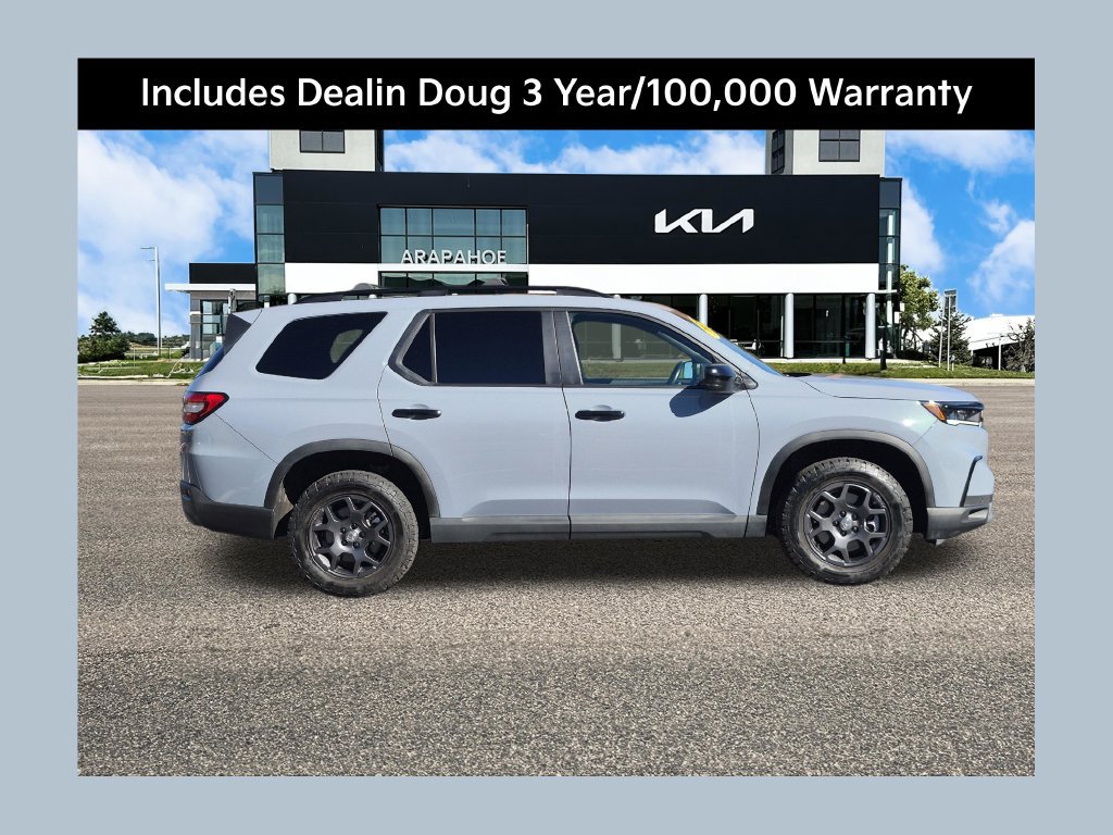 Used 2025 Honda Pilot TrailSport image 1