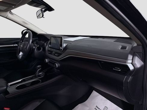 Used 2024 Nissan Altima 2.5 SR image 19