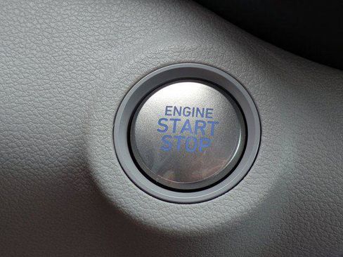 New 2026 Hyundai Venue SEL FWD image 25