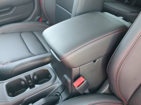 New 2025 Jeep Wrangler Rubicon w/ Steel Bumper Group image 15