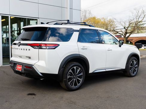 New 2026 Nissan Pathfinder Platinum w/ Accent Package AWD/4WD image 6