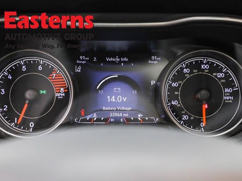 Used 2021 Jeep Cherokee Limited image 18