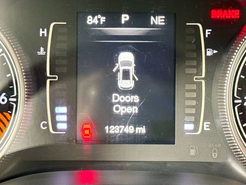 Used 2014 Jeep Cherokee Latitude image 13