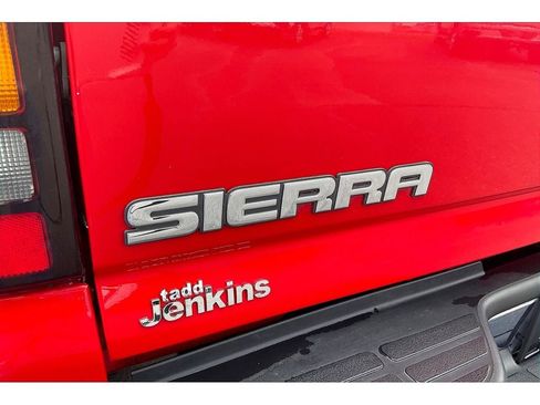 Used 2004 GMC Sierra 2500 SLT image 30