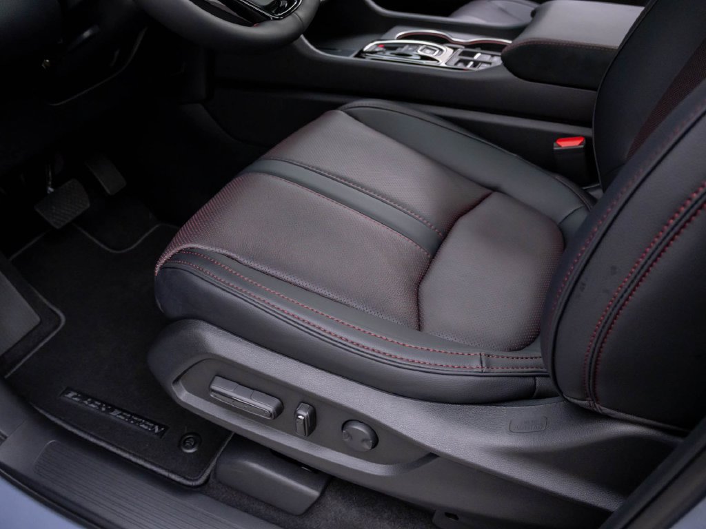 New 2026 Honda Pilot Black Edition image 16