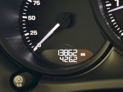 Certified 2023 Porsche Macan AWD/4WD image 22