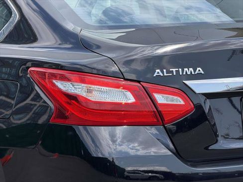 Used 2017 Nissan Altima 2.5 S FWD image 13