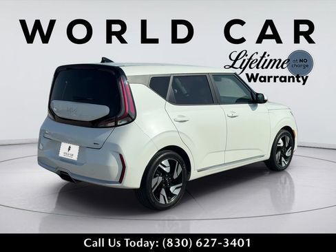 Used 2025 Kia Soul GT-Line w/ GT-Line Technology Package FWD image 3