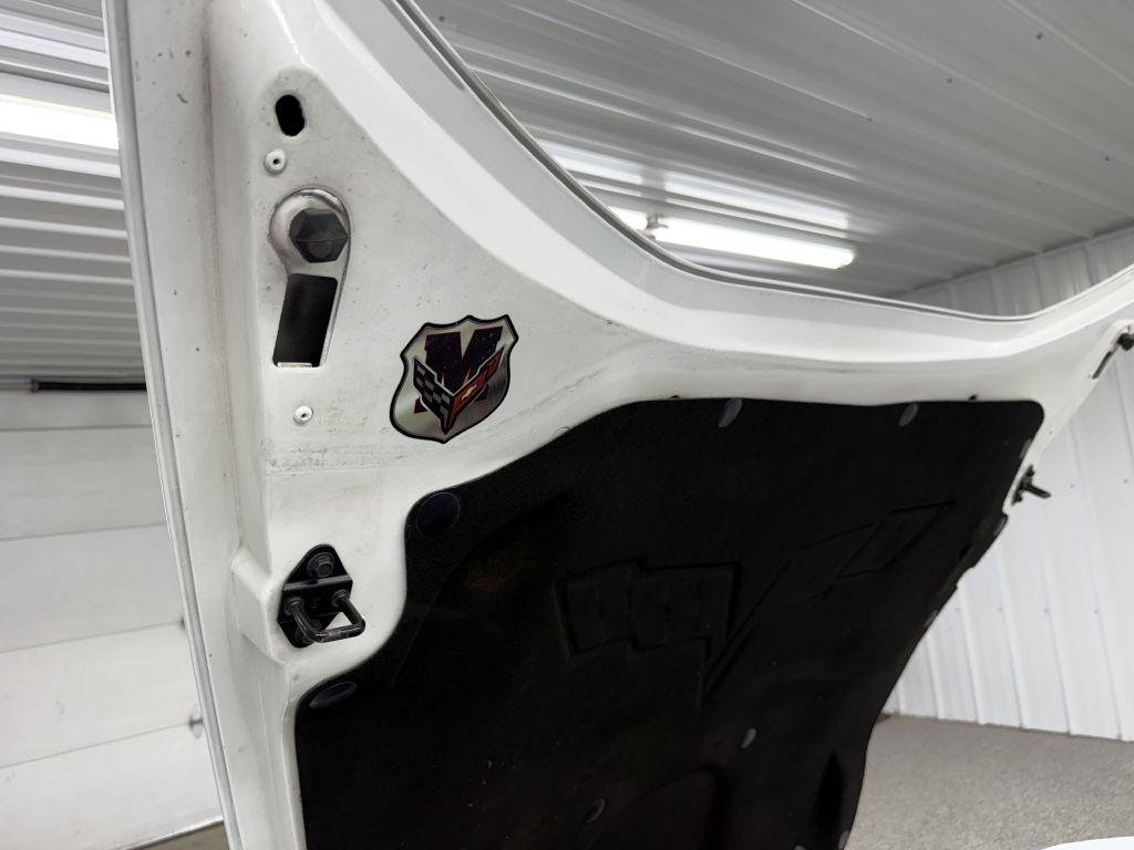 Used 2011 Chevrolet Corvette Grand Sport w/ Preferred Equipment Group RWD image 17