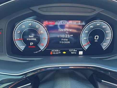 Used 2023 Audi Q8 Prestige AWD/4WD image 35