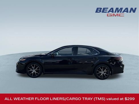 Used 2024 Toyota Camry SE w/ Convenience Package FWD image 4