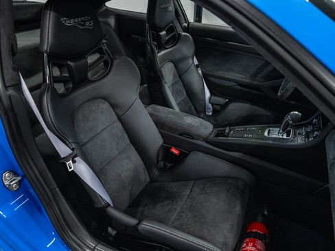 Used 2018 Porsche 911 GT2 RS RWD image 25