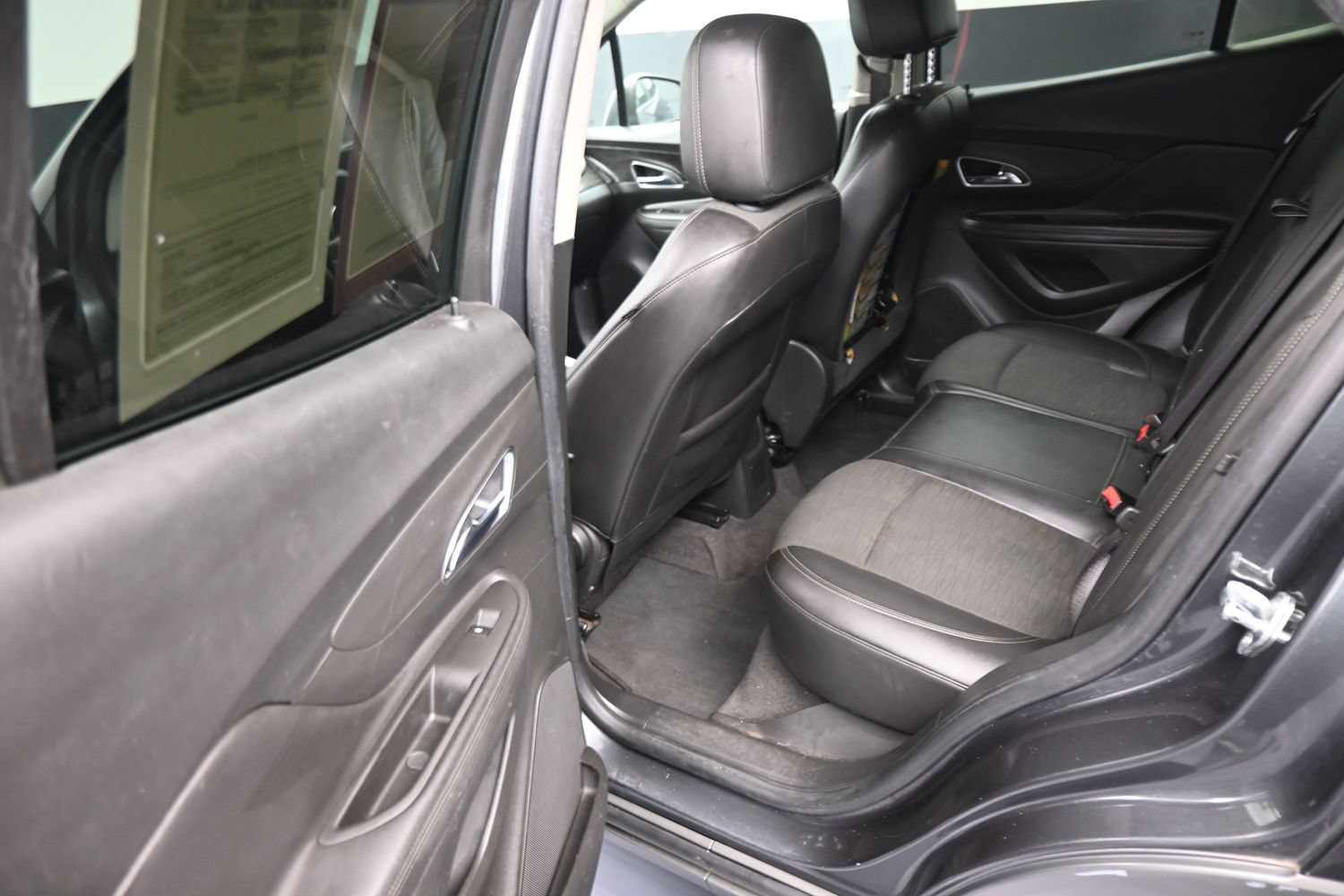 Used 2016 Buick Encore FWD image 17