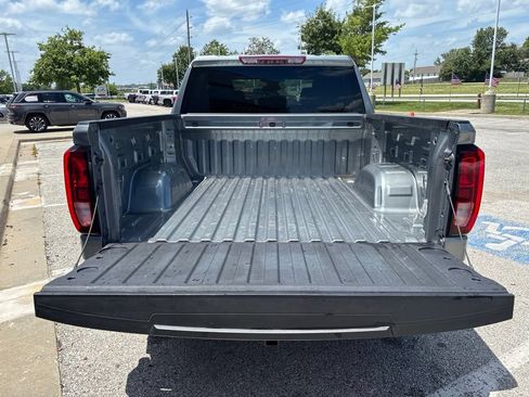 Used 2024 GMC Sierra 1500 Pro w/ Pro Value Package AWD/4WD image 3