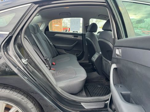 Used 2019 Hyundai Sonata SE FWD image 14