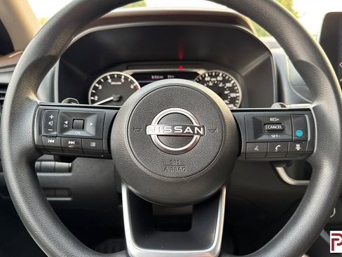Used 2023 Nissan Rogue SV FWD image 27