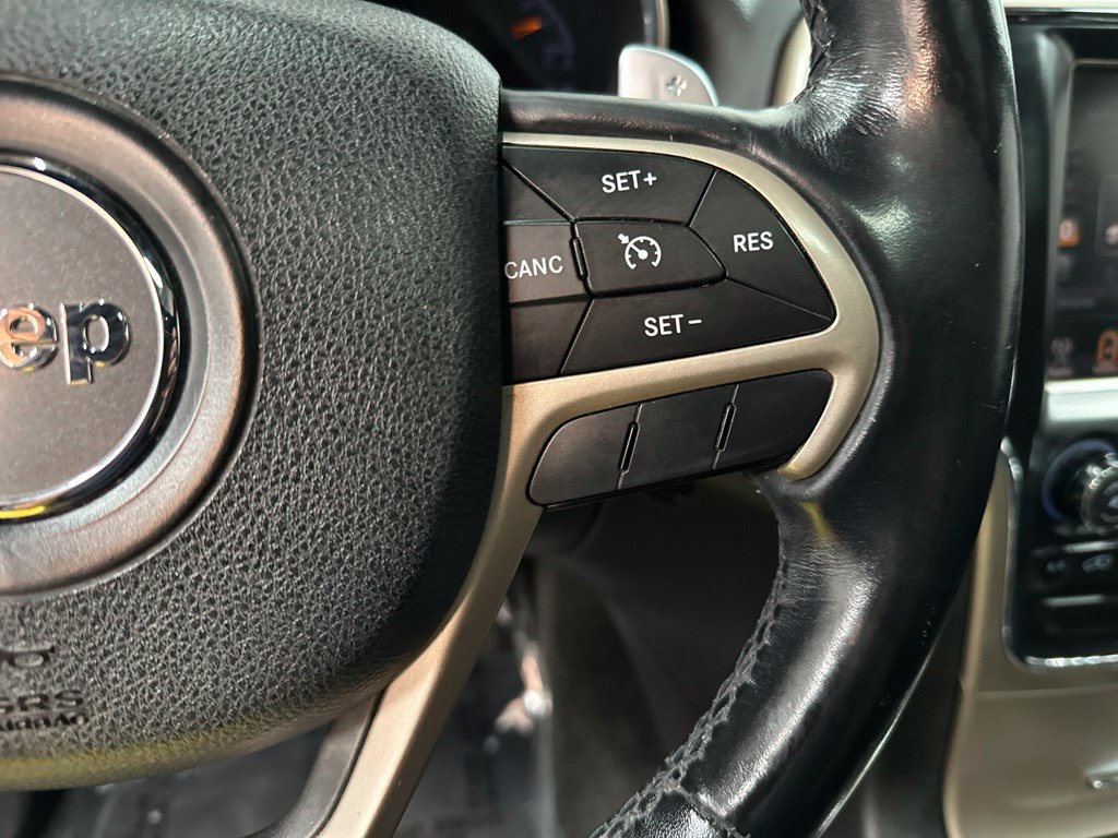 Used 2015 Jeep Grand Cherokee Limited AWD/4WD image 16