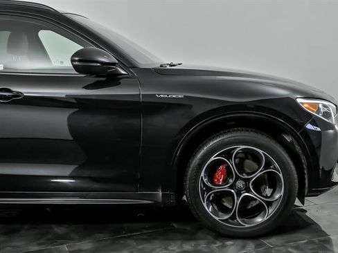 Used 2023 Alfa Romeo Stelvio Veloce AWD/4WD image 12