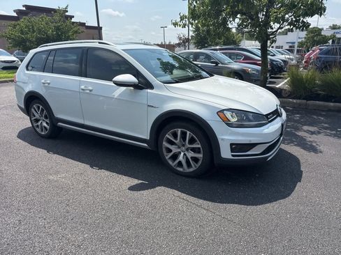 Used 2017 Volkswagen Golf Alltrack SEL AWD/4WD image 8