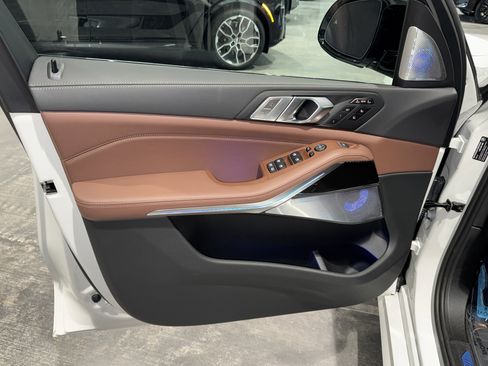 New 2026 BMW X7 M60i image 13