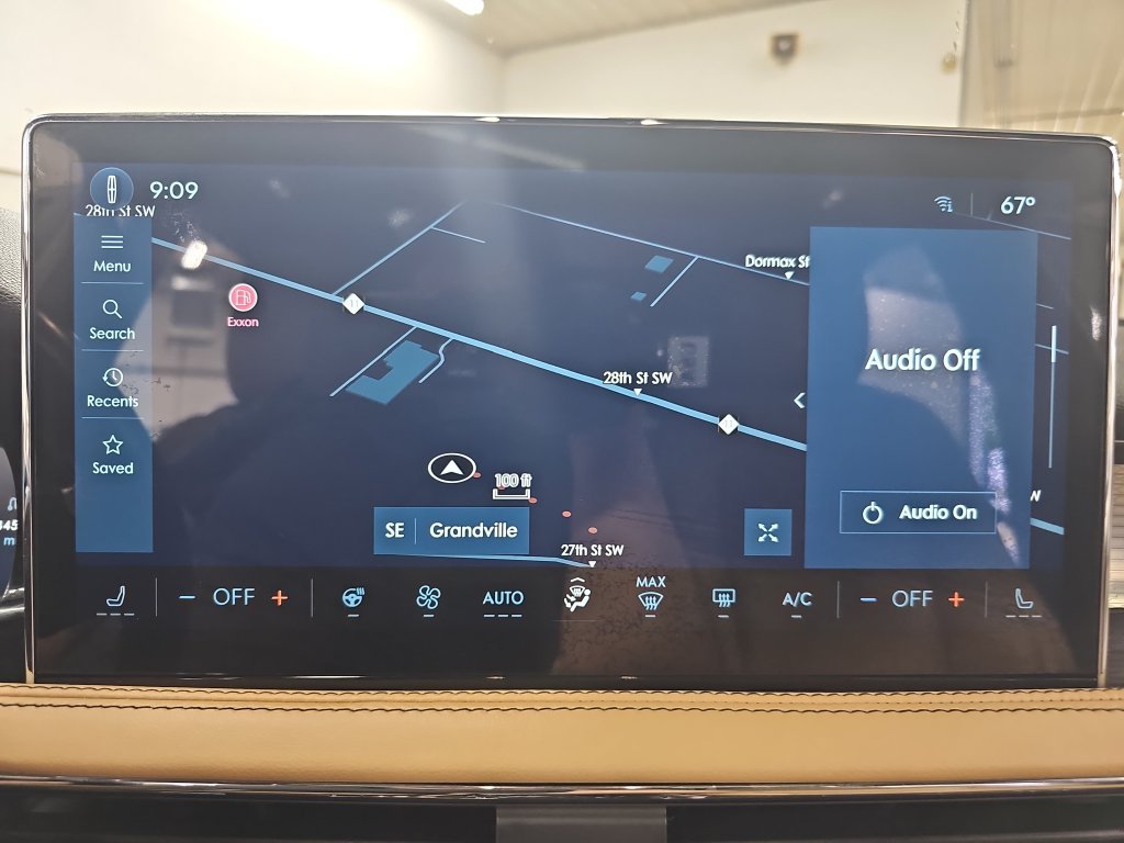 Used 2023 Lincoln Corsair Reserve AWD/4WD image 23