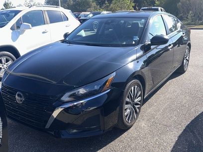 Used 2024 Nissan Altima 2.5 SV
