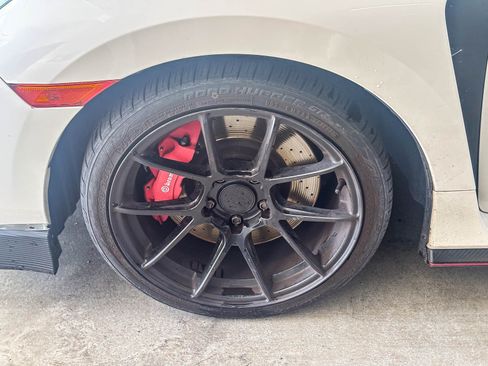 Used 2018 Honda Civic Type R image 11