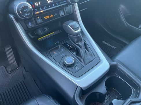 Used 2020 Toyota RAV4 XSE image 28