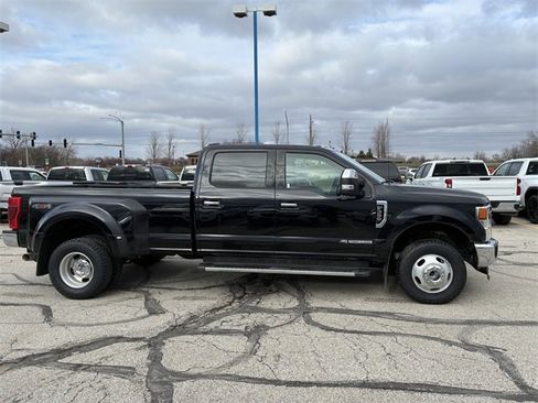 Used 2020 Ford F350 Lariat w/ Chrome Package image 3