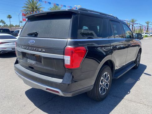 Used 2024 Ford Expedition XLT RWD image 7