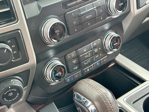 Used 2019 Ford F150 King Ranch w/ Equipment Group 601A Luxury AWD/4WD image 14