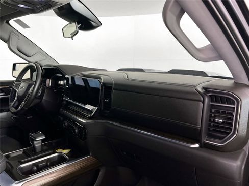 Used 2023 Chevrolet Silverado 1500 LT Trail Boss w/ Convenience Package II image 27