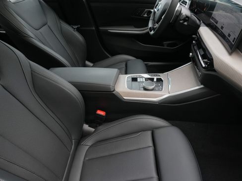 Certified 2025 BMW 330i Sedan RWD image 13