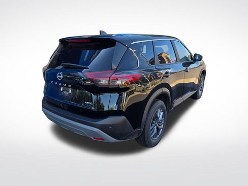 Used 2023 Nissan Rogue S AWD/4WD image 5