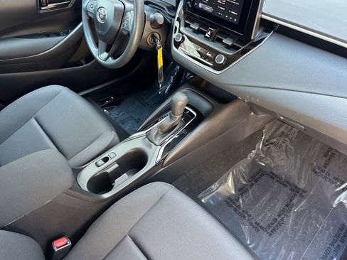 Used 2025 Toyota Corolla LE FWD image 15