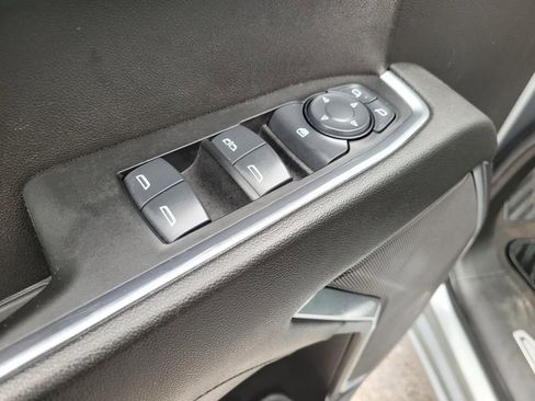 Used 2025 Chevrolet Silverado 1500 LT AWD/4WD image 19