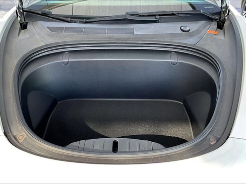 Used 2018 Tesla Model 3 Long Range image 31